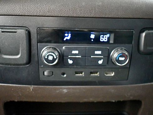 Used 2017 GMC Yukon XL Denali w/ Open Road Package image 43