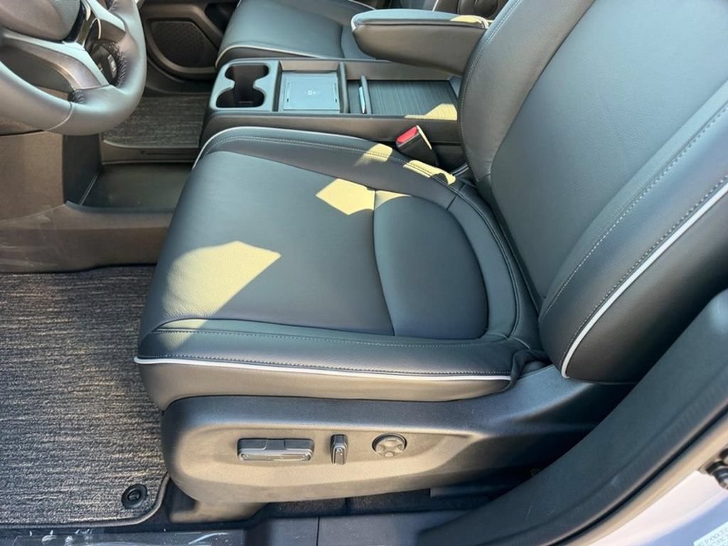 New 2027 Honda Odyssey Touring image 24