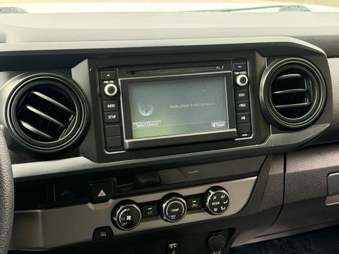 Used 2018 Toyota Tacoma SR RWD image 10