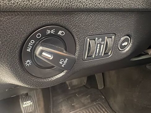Used 2015 Dodge Charger SXT w/ AWD Plus Group image 13