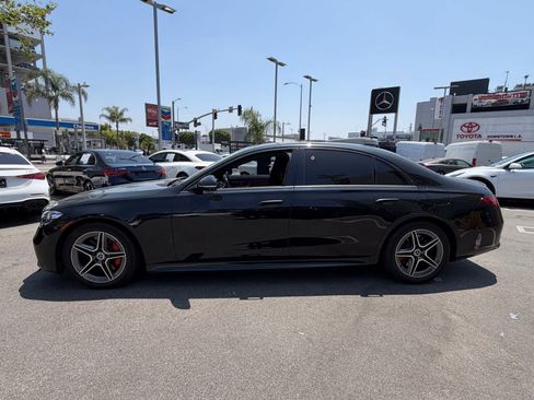 Used 2024 Mercedes-Benz S 580e 4MATIC Sedan image 2