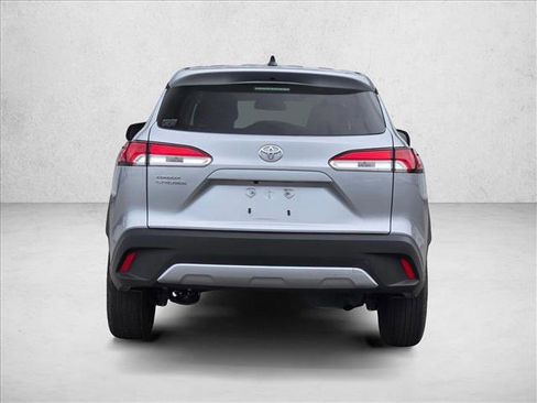 Used 2024 Toyota Corolla Cross L image 6