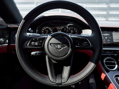 Used 2023 Bentley Continental GT S image 44