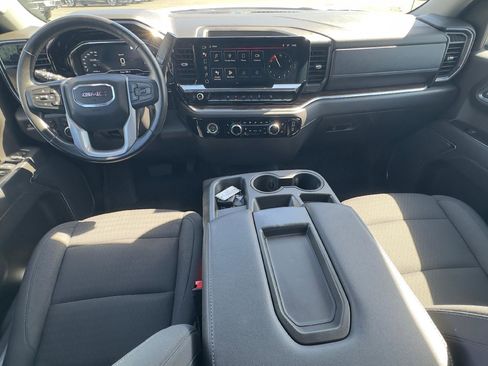 Used 2022 GMC Sierra 1500 Elevation w/ LPO, Elevation Black Package image 8