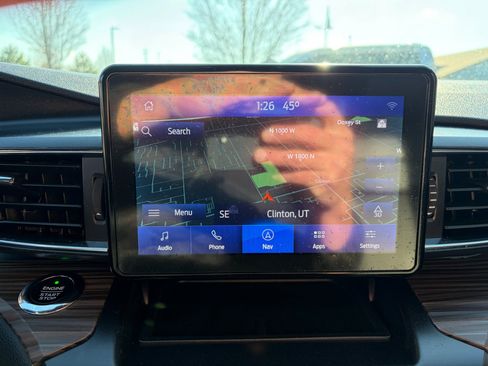 Used 2020 Ford Explorer Limited image 22