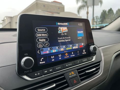 Used 2025 Nissan Altima 2.5 SV image 21