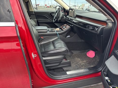 Used 2020 Lincoln Aviator Reserve w/ Equipment Group 202A image 15