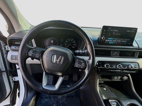 Certified 2023 Honda Pilot EX-L image 10