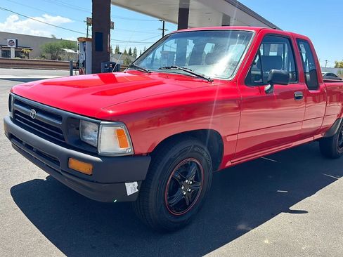 Used 1994 Toyota Pickup DX image 3