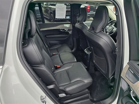 Used 2023 Volvo XC90 T8 Ultimate image 32