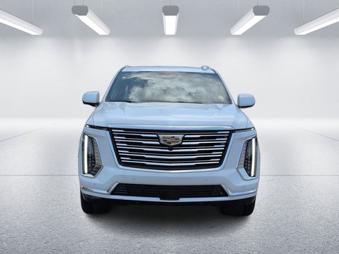 New 2026 Cadillac Escalade Platinum Luxury w/ LPO, Floor Liner Package AWD/4WD image 10