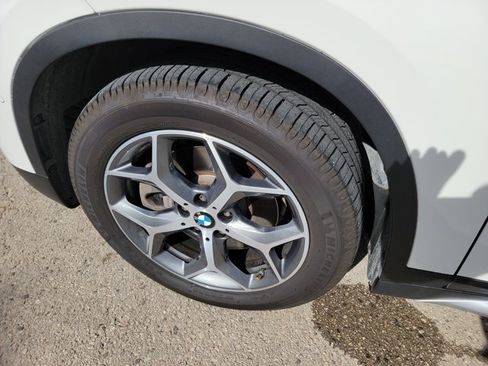 Used 2017 BMW X1 xDrive28i AWD/4WD image 9