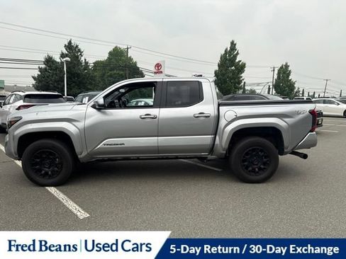 Used 2025 Toyota Tacoma TRD Sport w/ TRD Sport Upgrade Package AWD/4WD image 16