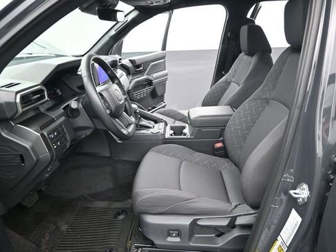 Used 2025 Toyota Tacoma SR5 image 10