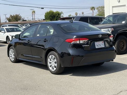 Used 2026 Toyota Corolla LE FWD image 4