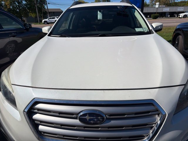 Used 2017 Subaru Outback 2.5i Premium AWD/4WD image 3