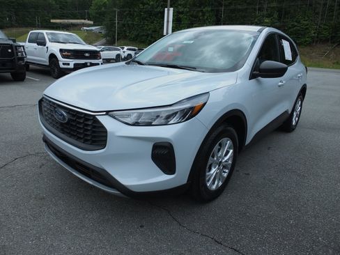 Used 2025 Ford Escape Active FWD image 7