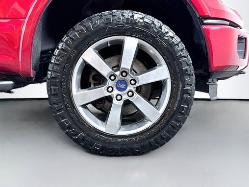 Used 2015 Ford F150 XLT w/ Equipment Group 301A Mid AWD/4WD image 9