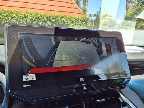 Certified 2022 Toyota Venza Limited w/ Advanced Technology Package AWD/4WD image 9