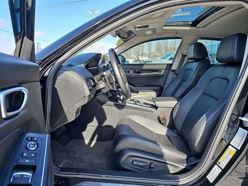 Used 2024 Honda Civic Touring image 14