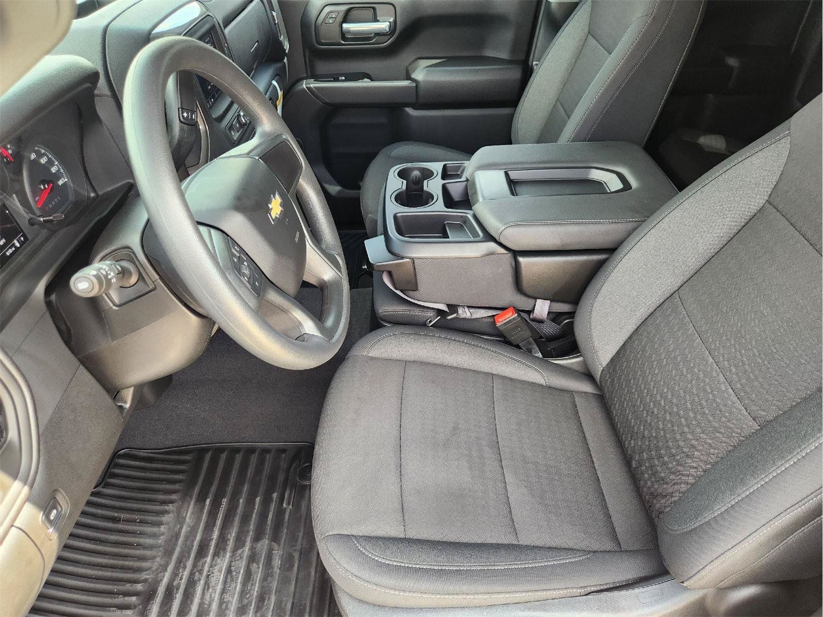 Certified 2026 Chevrolet Silverado 1500 Custom RWD image 13