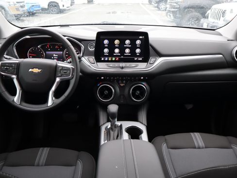 Used 2025 Chevrolet Blazer LT FWD image 14