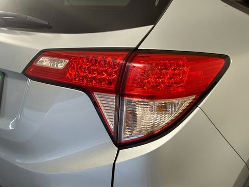 Used 2016 Honda HR-V EX image 34