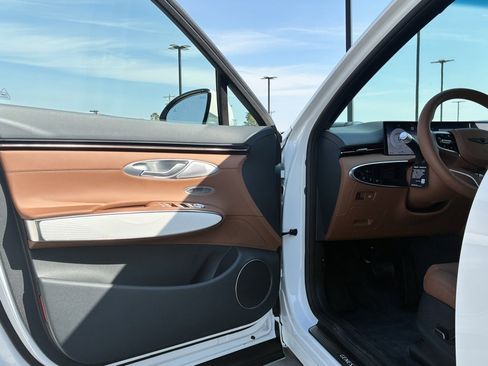 New 2026 Genesis GV70 2.5T Advanced image 16