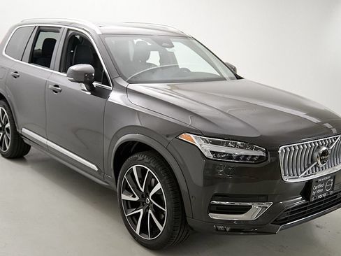 Used 2023 Volvo XC90 B6 Plus w/ Protection Package Premier AWD/4WD image 4