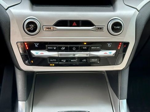 Used 2021 Ford Explorer XLT w/ Equipment Group 202A RWD image 29