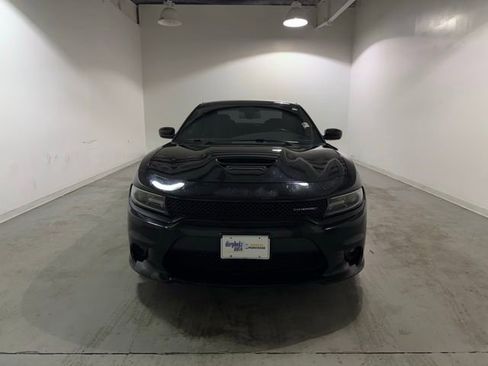 Used 2019 Dodge Charger GT image 2