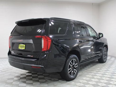 Used 2023 GMC Yukon AT4 w/ AT4 Premium Package image 12