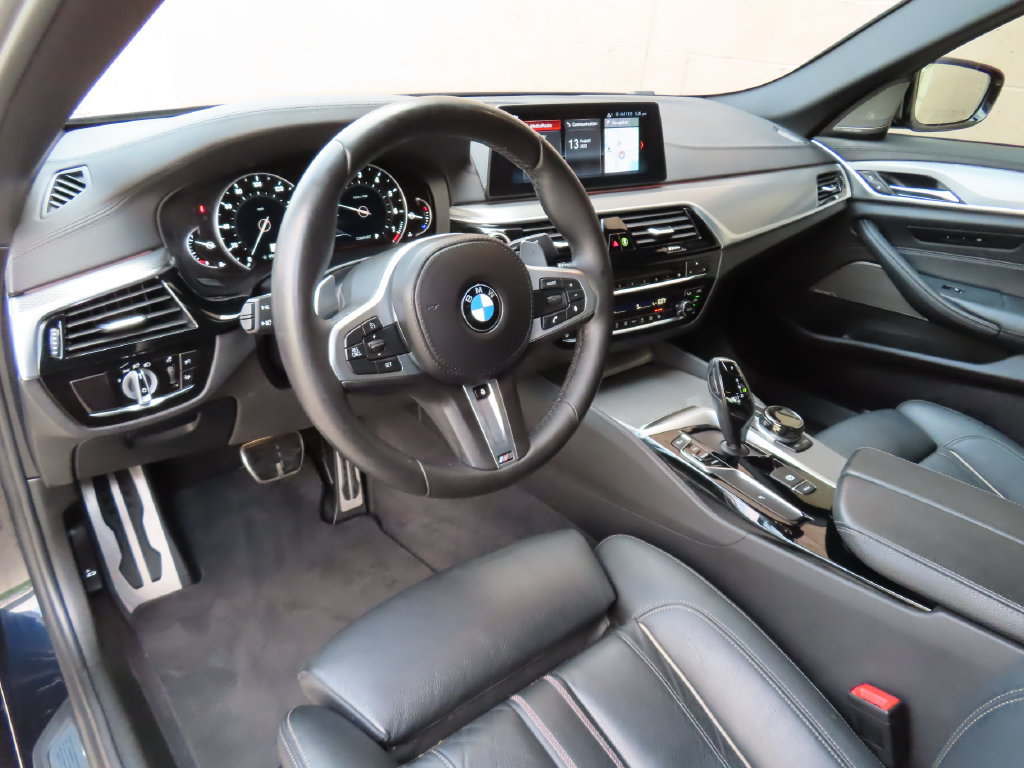 Used 2018 BMW M550i xDrive AWD/4WD image 25