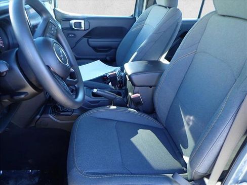 New 2026 Jeep Gladiator Sport image 10