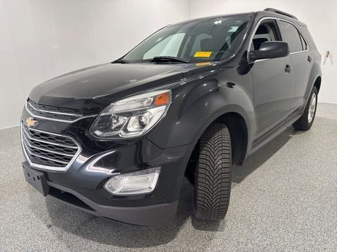 Used 2017 Chevrolet Equinox LT w/ Convenience Package image 3