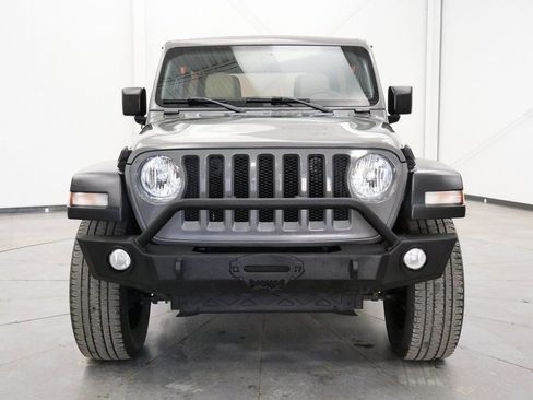 Used 2020 Jeep Wrangler Unlimited Sport image 2