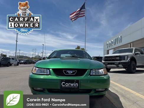 Used 1999 Ford Mustang GT RWD image 2