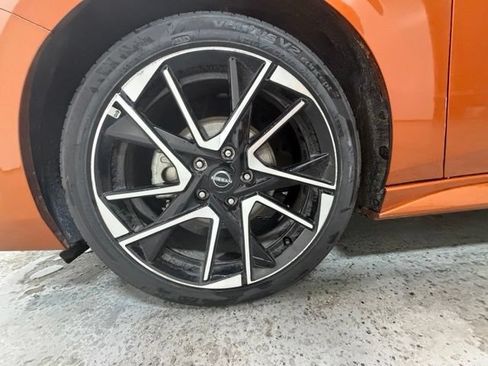 Used 2025 Nissan Sentra SR w/ SR Premium Package FWD image 12