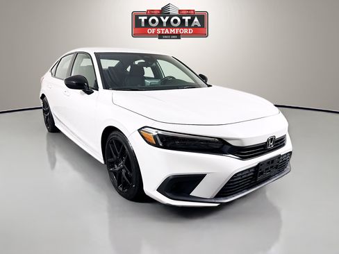 Used 2023 Honda Civic Sport image 1