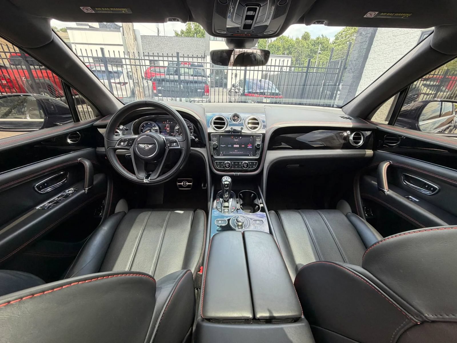 Used 2020 Bentley Bentayga AWD/4WD image 44