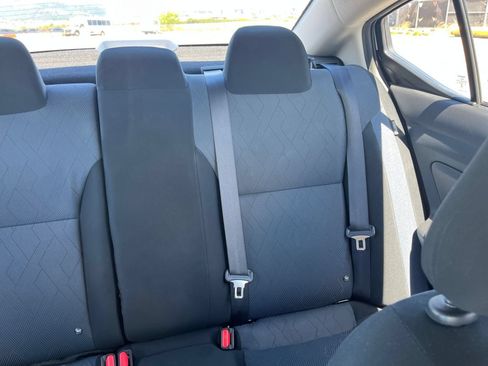 Used 2025 Nissan Versa SV FWD image 32