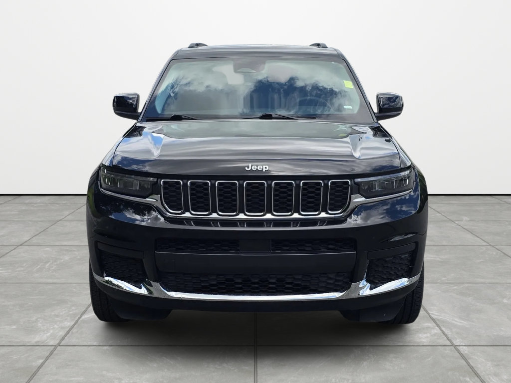 Used 2023 Jeep Grand Cherokee L Laredo AWD/4WD image 9