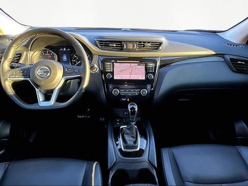 Used 2022 Nissan Rogue Sport SL image 7