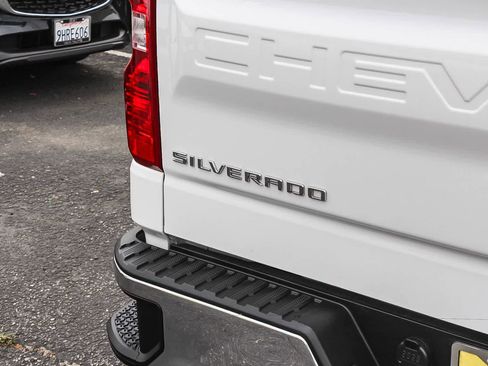 Used 2023 Chevrolet Silverado 1500 LT w/ Protection Package RWD image 9