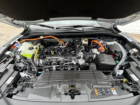 New 2026 Ford Escape ST-Line Elite w/ Class II Trailer Tow Package image 26