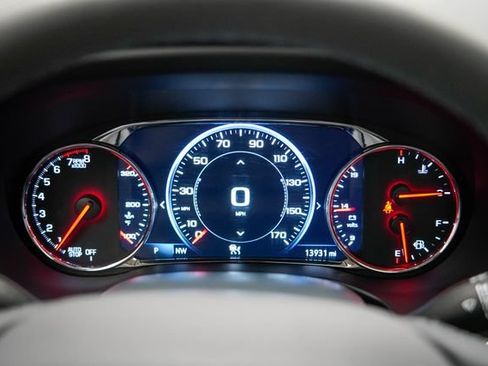 Used 2023 GMC Acadia Denali w/ Denali Technology Package AWD/4WD image 16