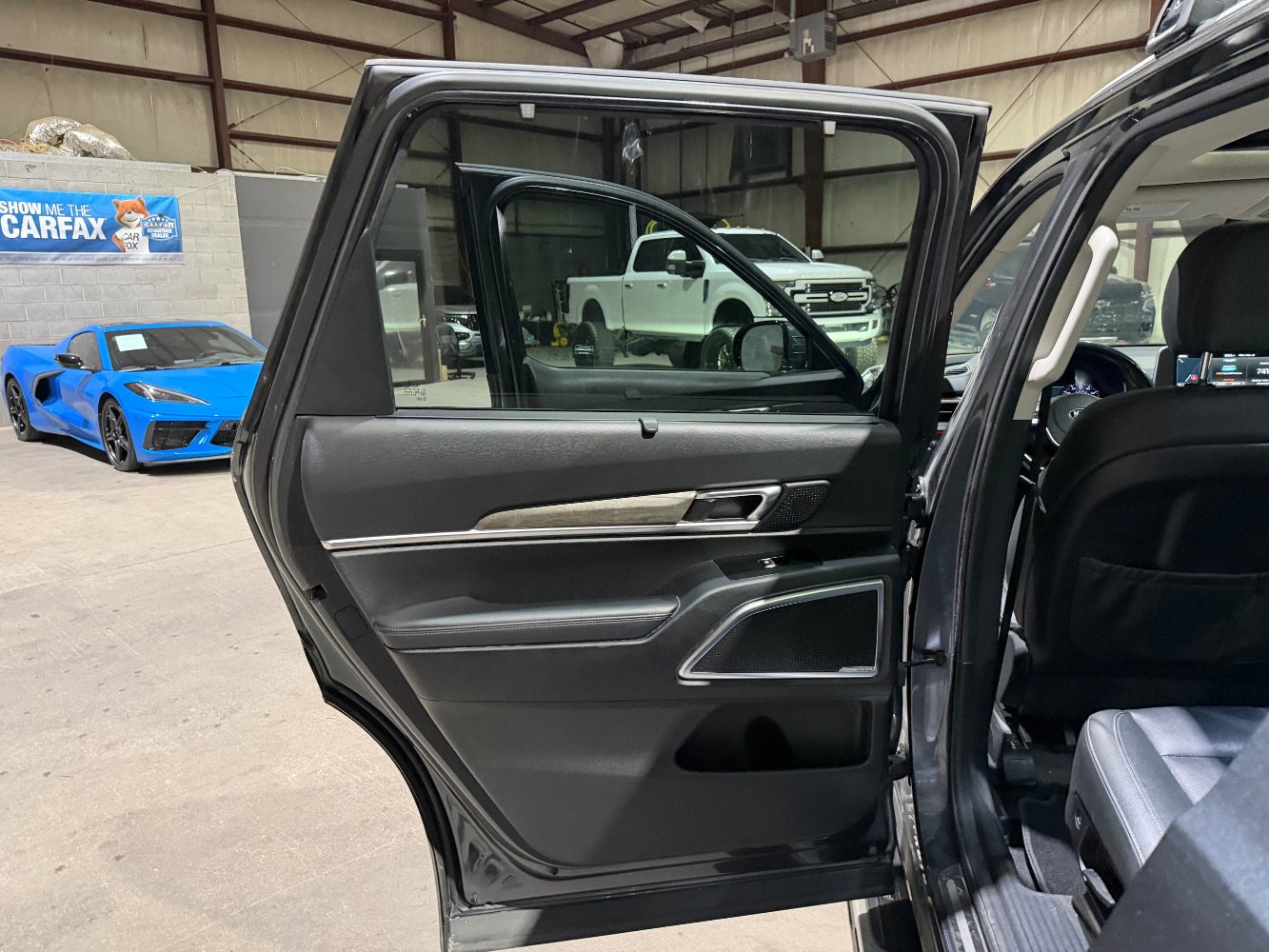 Used 2021 Kia Telluride SX w/ Towing Package AWD/4WD image 15