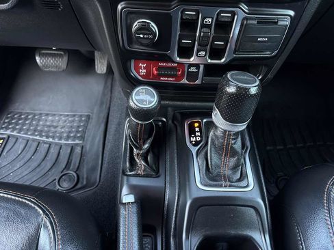 Used 2021 Jeep Gladiator Mojave AWD/4WD image 28
