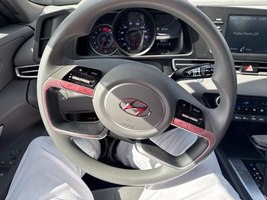 Certified 2023 Hyundai Elantra SEL FWD image 22