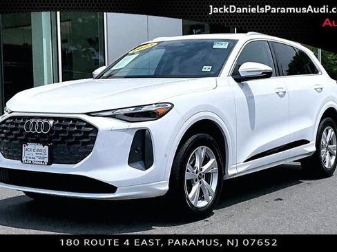 Used 2025 Audi Q5 Premium w/ Convenience Package AWD/4WD image 1